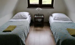 Idealny nocleg pod Tarnicą? Ustrzyki Górne vs Wołosate poradnik
