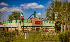 Energylandia: Nocleg od 15 zł? Sprawdź ceny i sposoby na oszczędność!