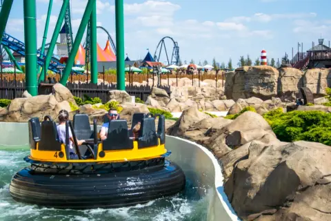 Energylandia czy Legendia? Adrenalina czy rodzinny urok? Wybierz!