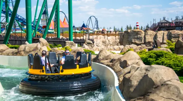 Energylandia czy Legendia? Adrenalina czy rodzinny urok? Wybierz!