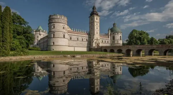 Atrakcje blisko Rzeszowa: Odkryj Podkarpacie! Zamki, nauka, natura