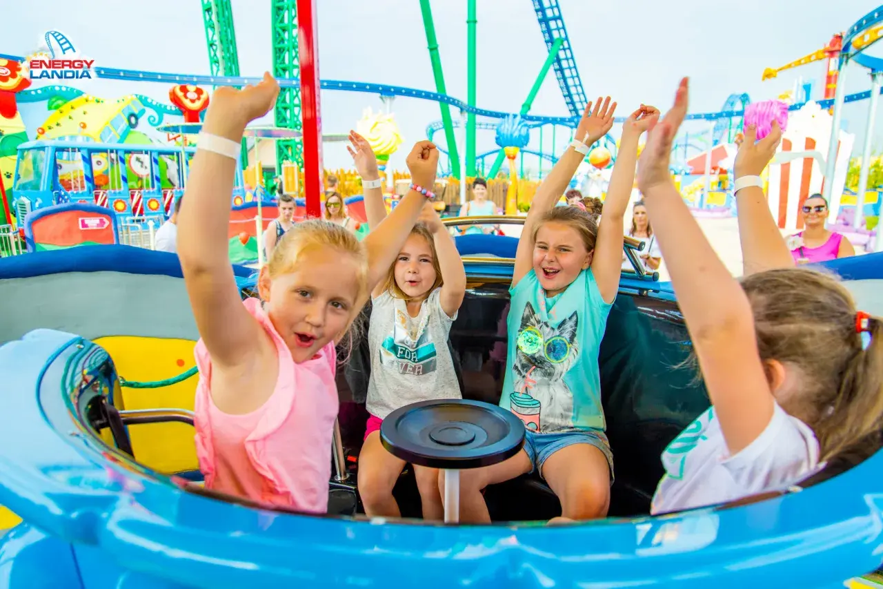 Energylandia z dzieckiem: Od ilu cm? Uniknij rozczarowań!