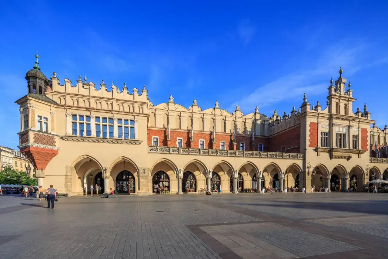Krak&oacute;w Rynek Gł&oacute;wny Sukiennice Kości&oacute;ł Mariacki