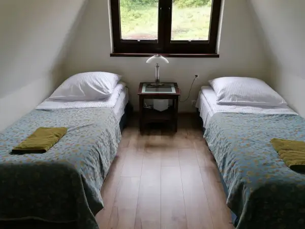 Idealny nocleg pod Tarnicą? Ustrzyki Górne vs Wołosate poradnik
